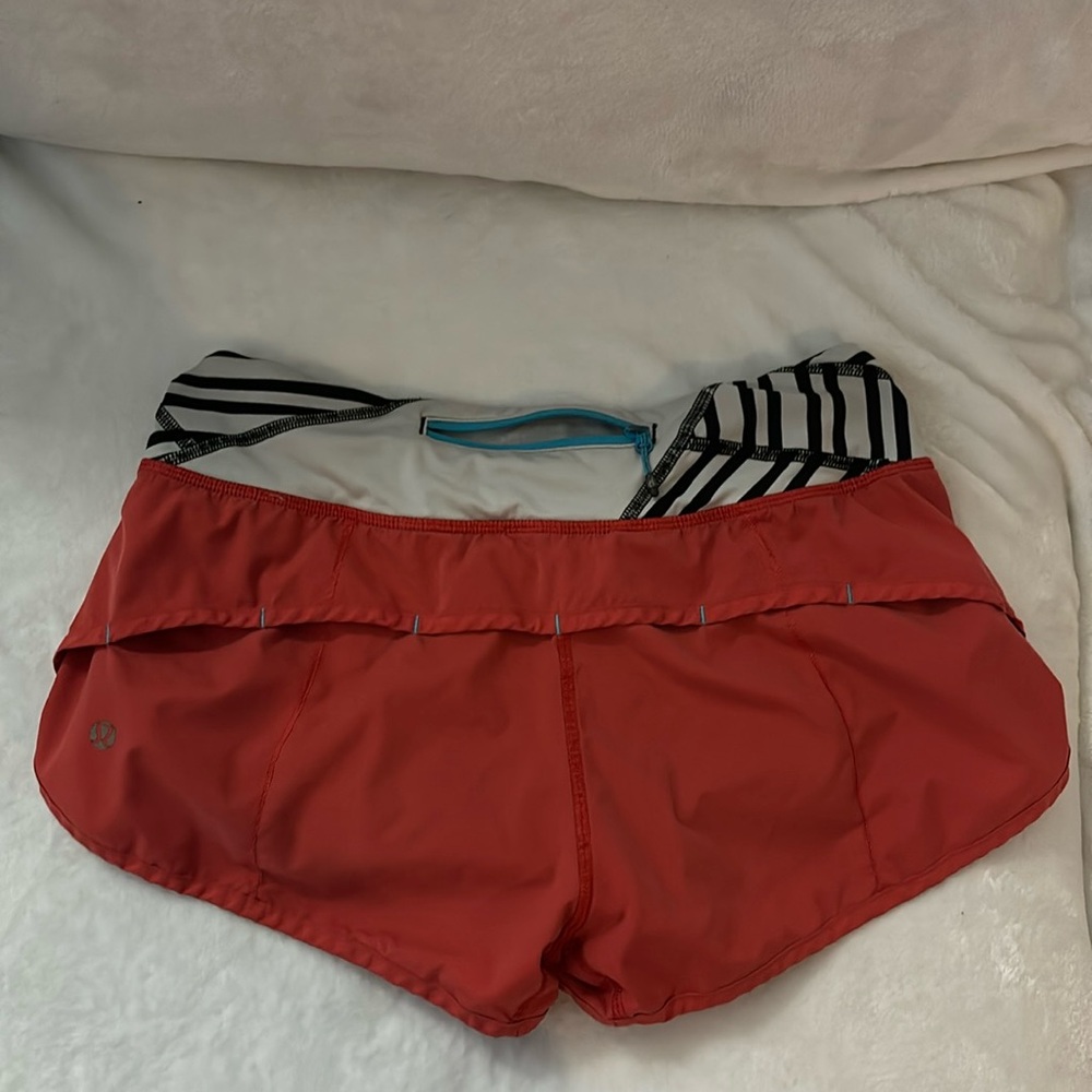 Lululemon, fit like a 4